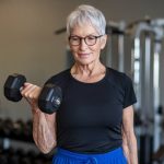 Prévenir l’ostéoporose grâce à une activité physique régulière